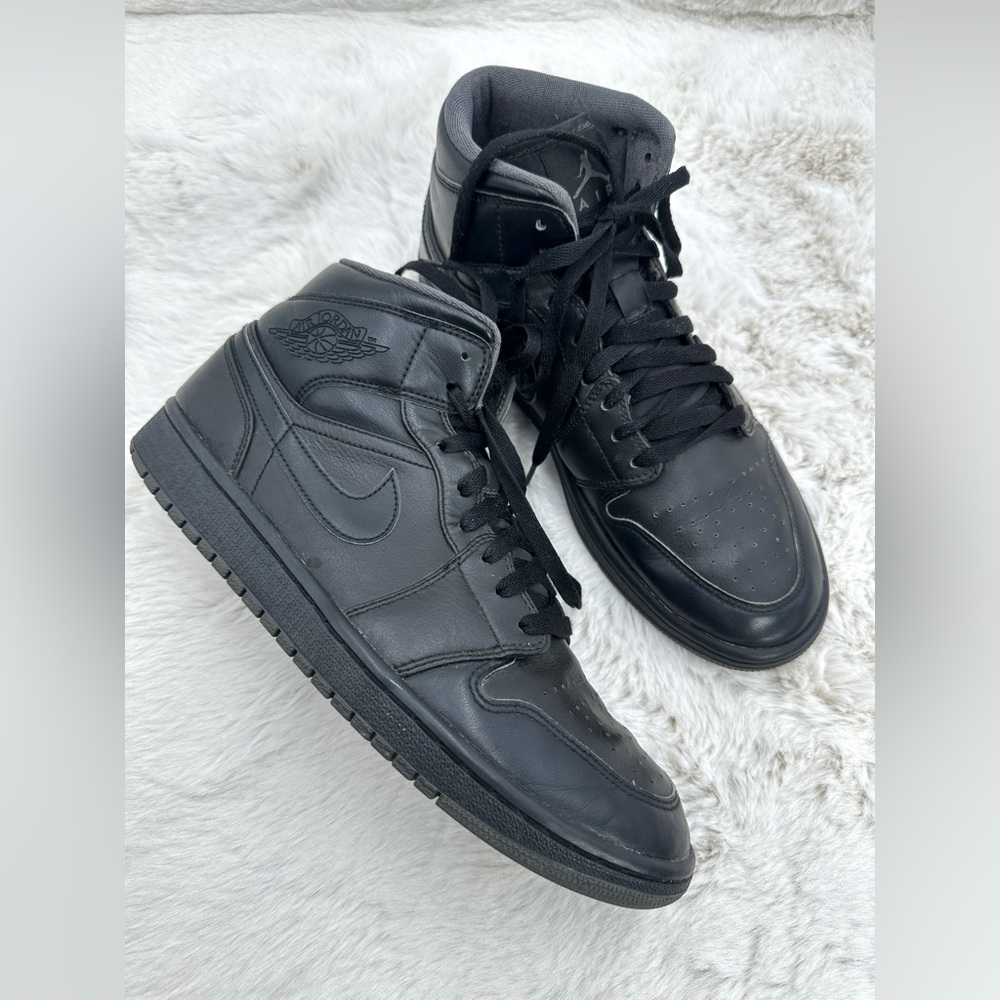 Nike Air Jordan 1 Mid Triple‎ Black Leather Sneakers Shoes size 10